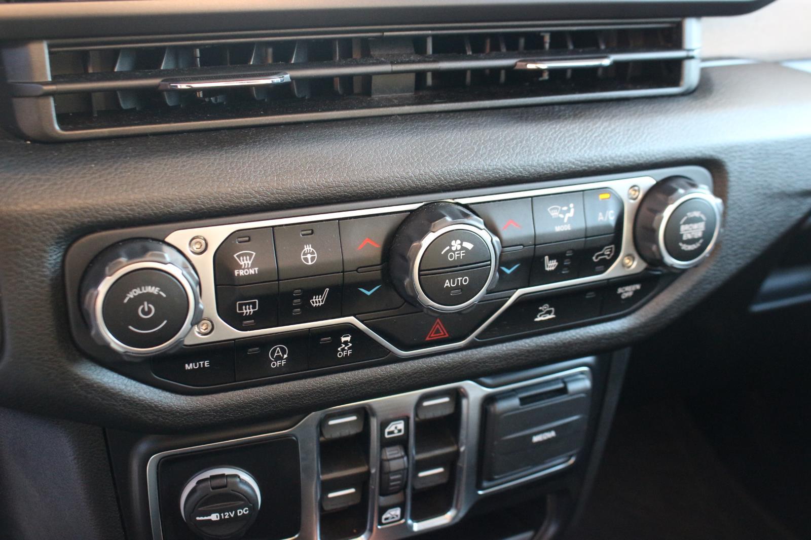 2024 Jeep Wrangler Sport S photo 21
