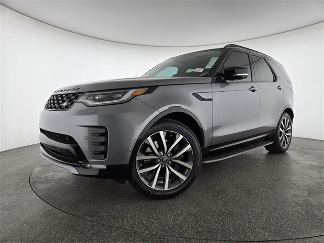 2025 Land Rover Discovery Dynamic SE's photo