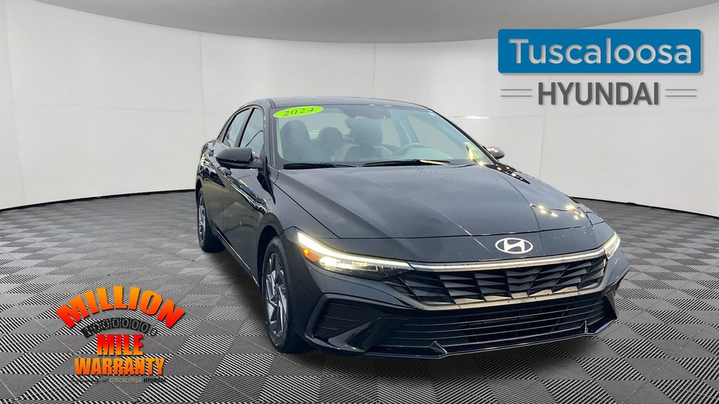 2024 Hyundai Elantra SEL's photo