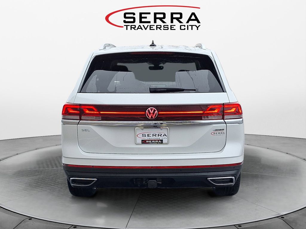 2025 Volkswagen Atlas SEL photo 4