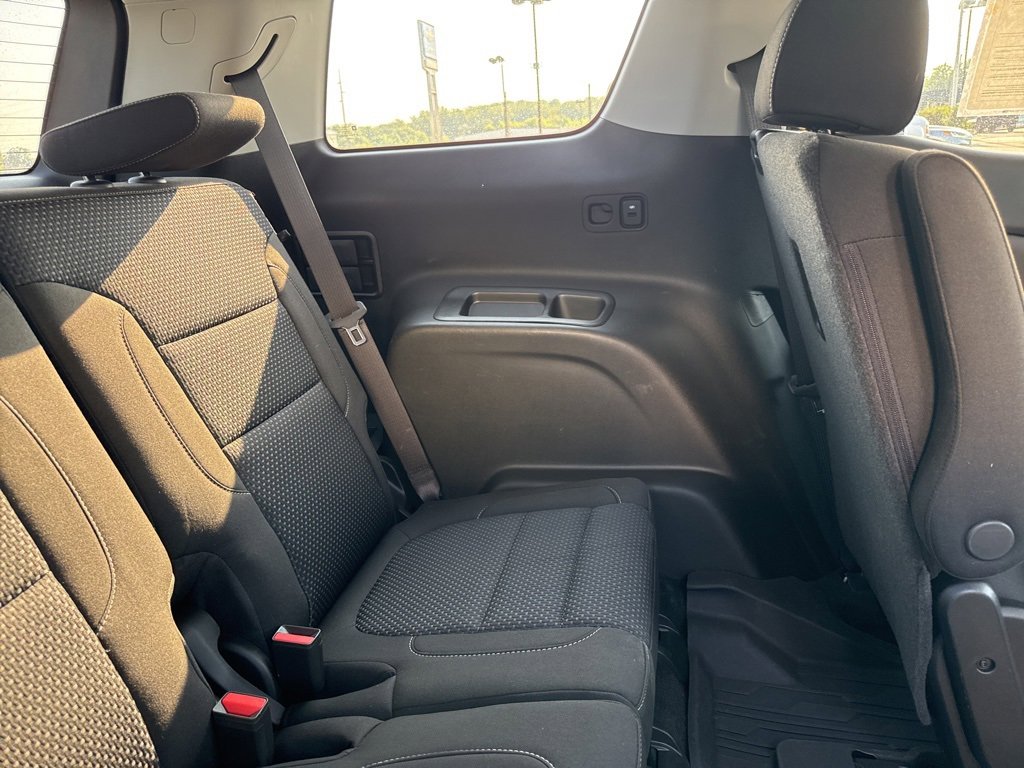 2023 Gmc Acadia SLE photo 15