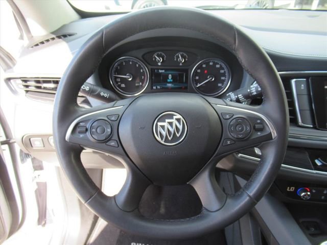 2018 Buick Enclave Essence photo 16