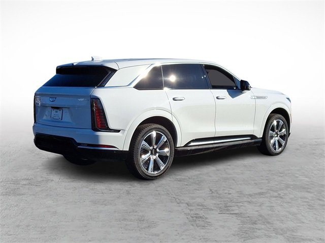 2025 Cadillac Escalade IQ Luxury photo 3