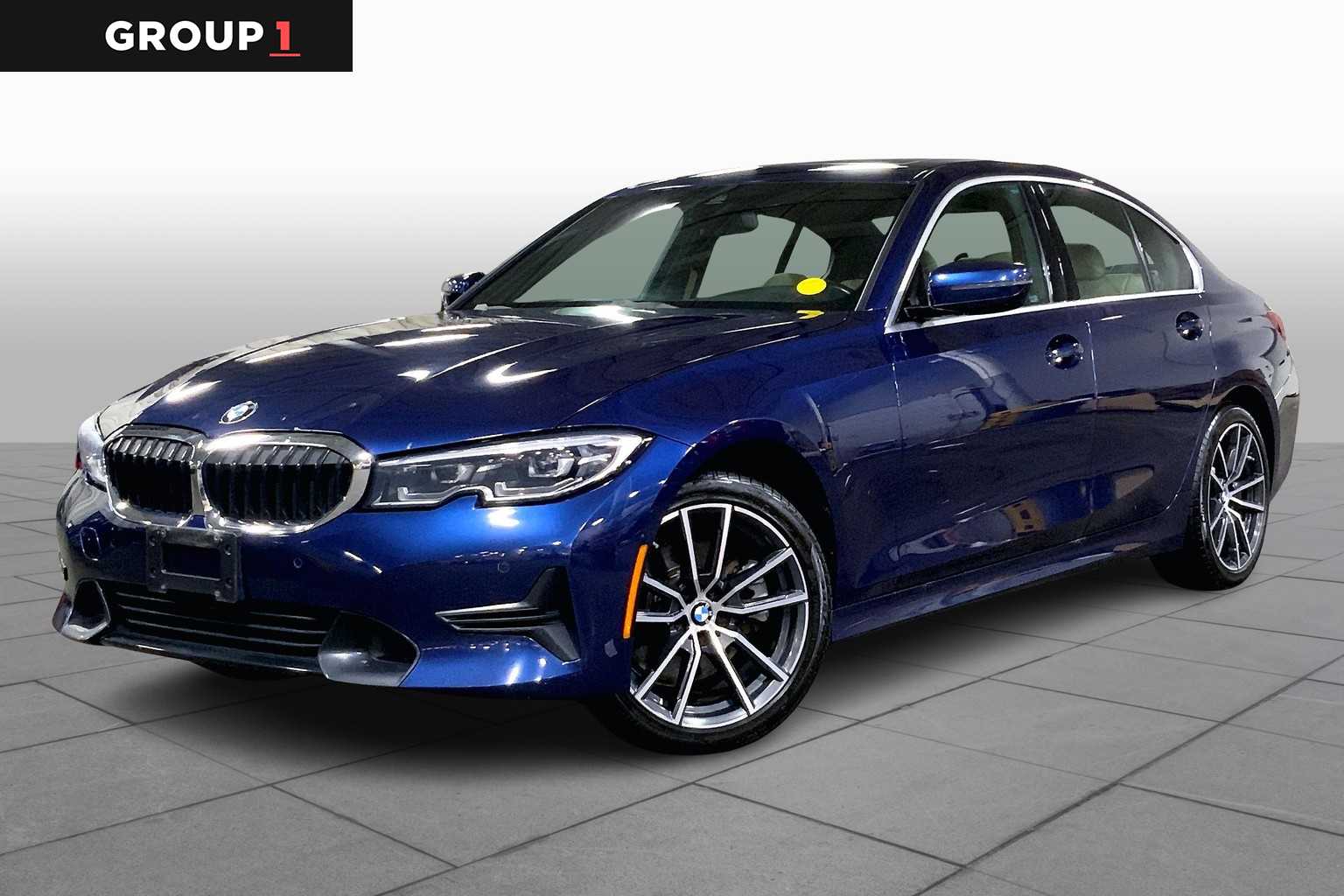 2020 BMW 3 Series 330i's photo