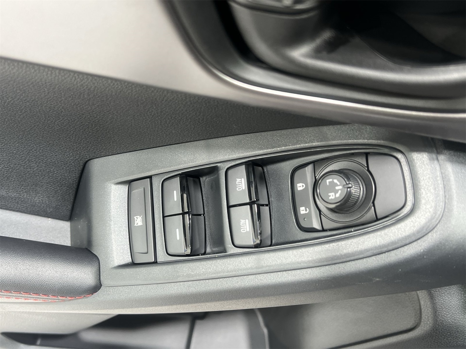 2025 Subaru Impreza Sport photo 12