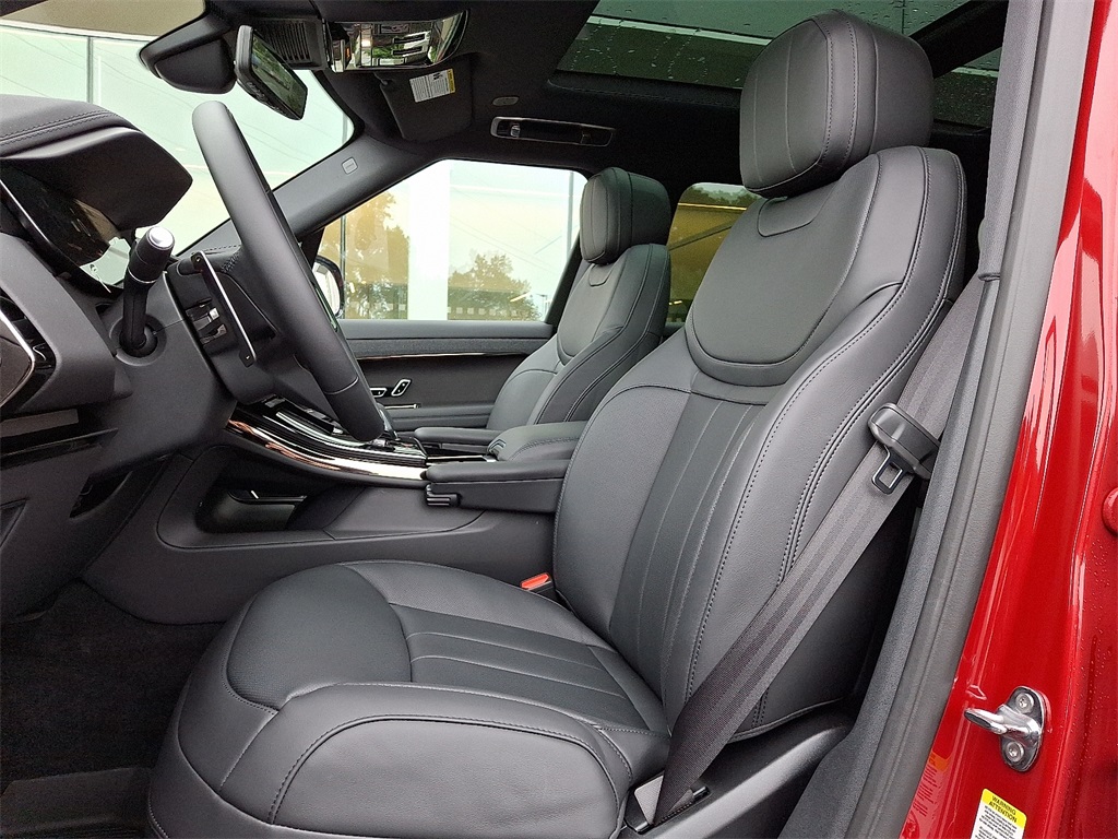 2025 Land Rover Range Rover Sport SE photo 10
