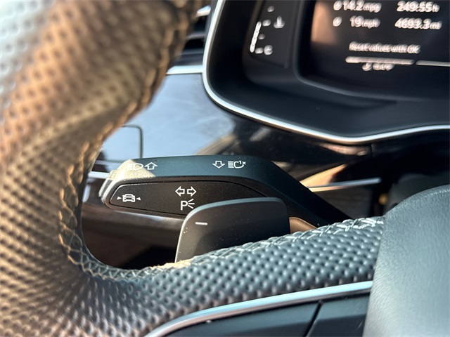 2021 Audi SQ7 Prestige photo 15