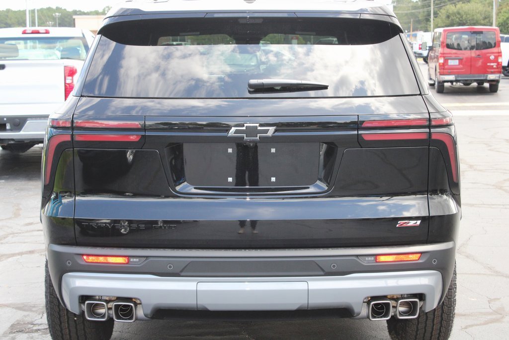 2026 Chevrolet Traverse Z71 photo 9