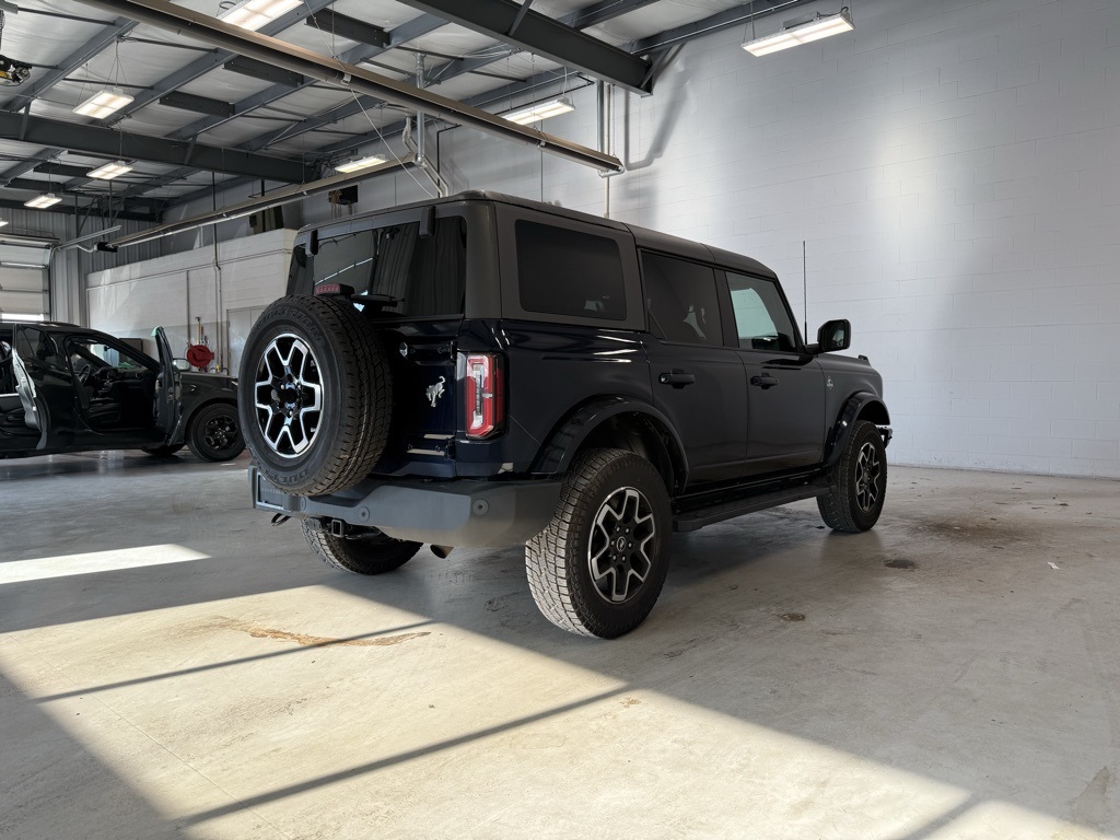 2021 Ford Bronco Outer Banks photo 5