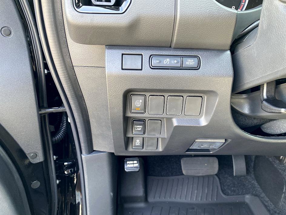 2026 Nissan Frontier Crew Cab SV photo 13