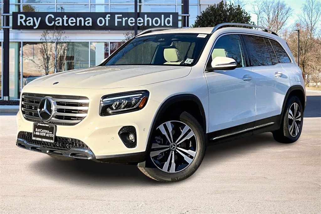 2025 Mercedes-Benz GLB Base's photo