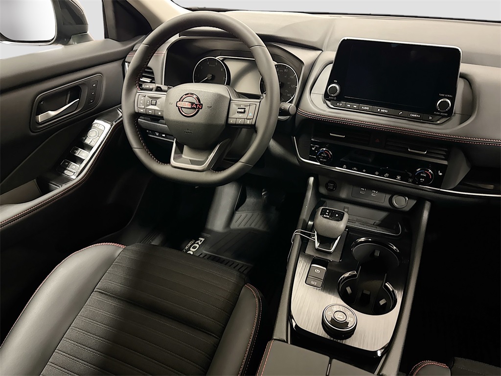 2026 Nissan Rogue SV photo 6