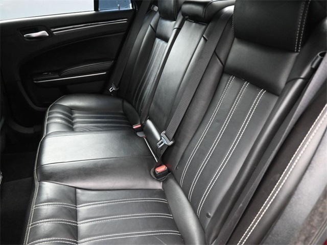 2021 Chrysler 300 S photo 11