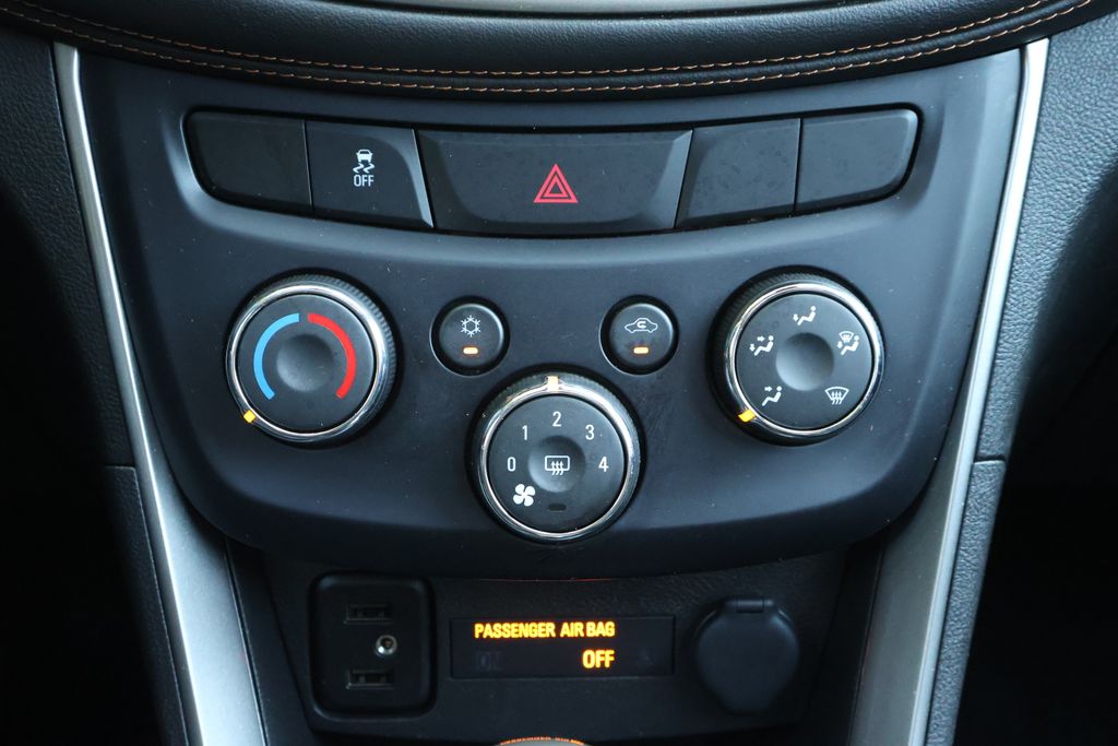 2020 Chevrolet Trax LT photo 14