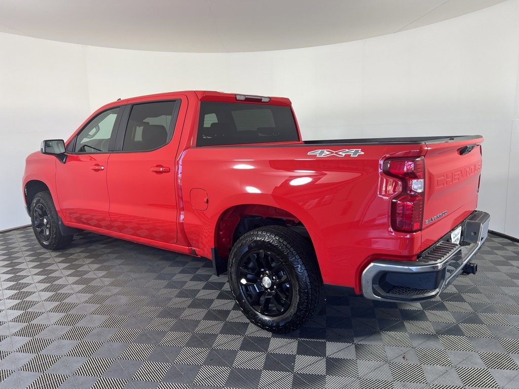 2025 Chevrolet Silverado 1500 LT photo 5