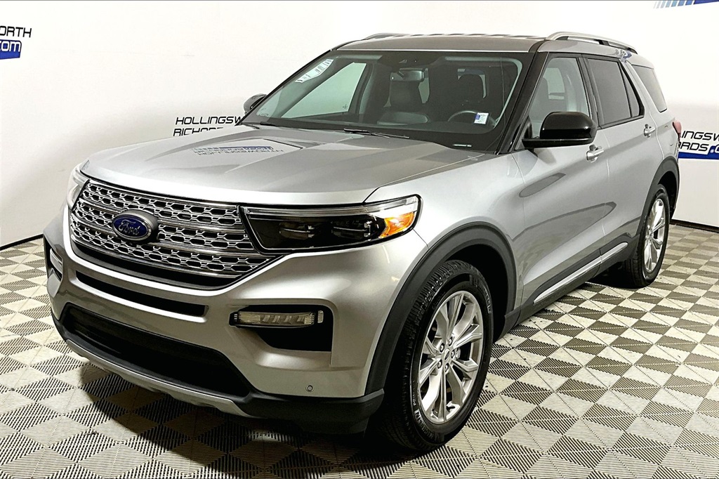 2024 Ford Explorer Limited's photo