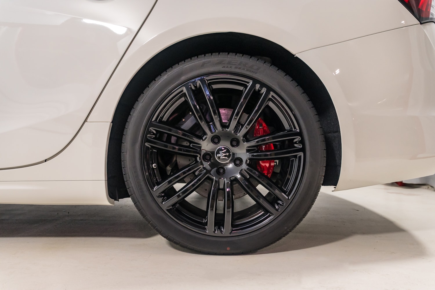 2024 Maserati Ghibli Modena photo 12