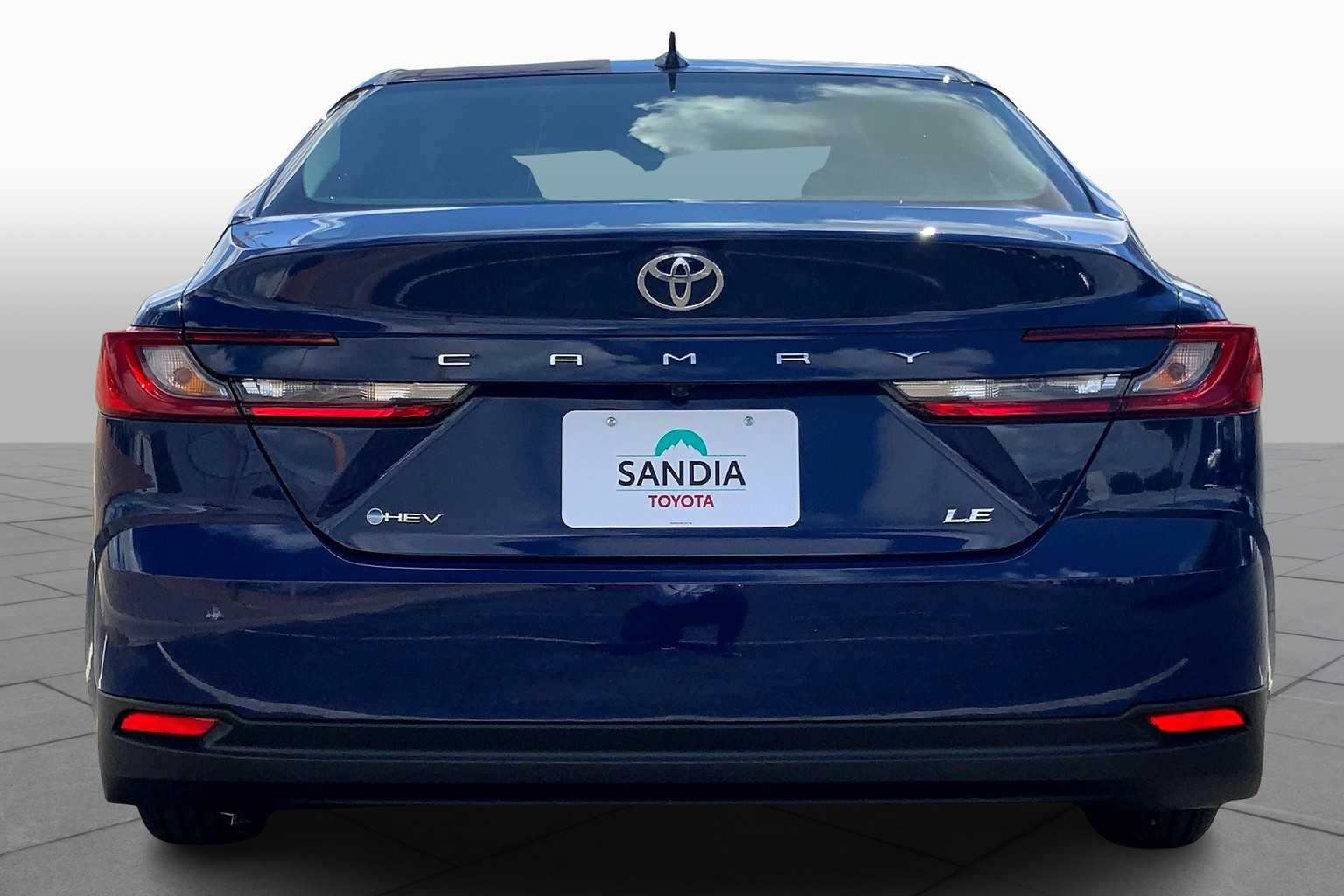 2025 Toyota Camry LE photo 4