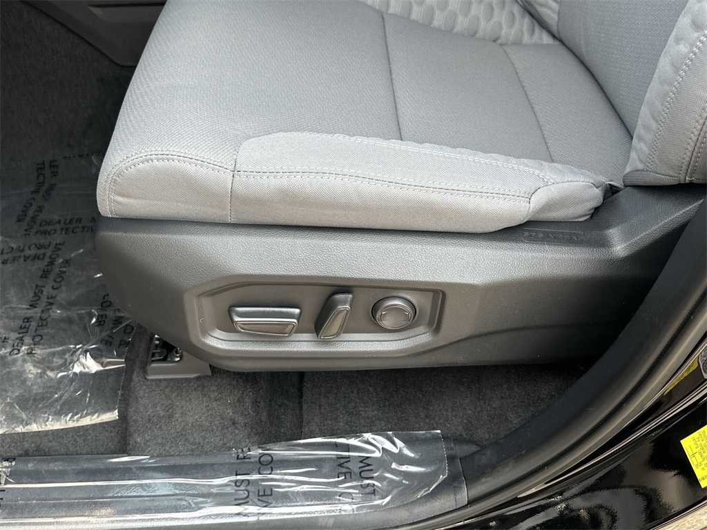 2025 Toyota Tundra SR5 photo 12
