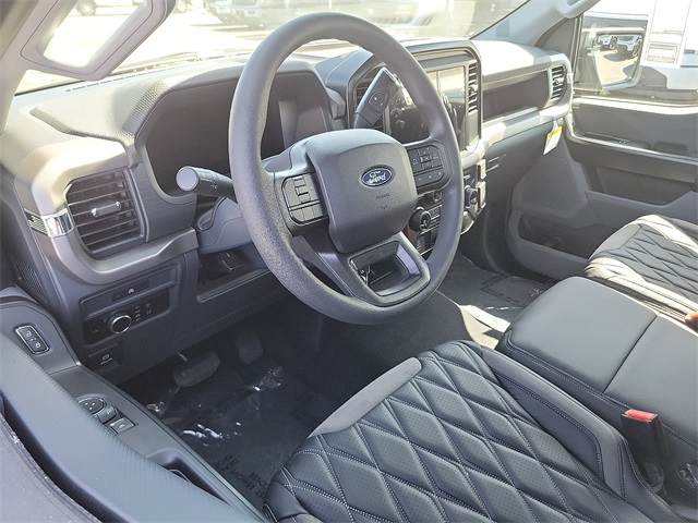 2025 Ford F-150 XL photo 4