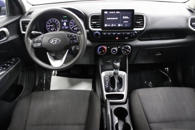 2020 Hyundai Venue SE photo 2
