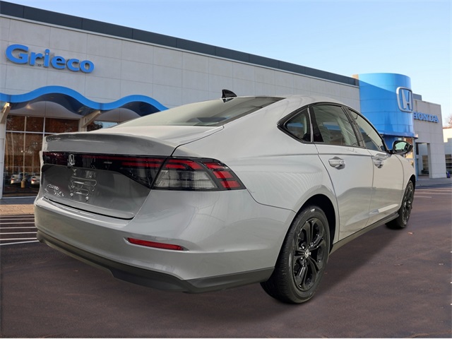 2025 Honda Accord SE photo 5