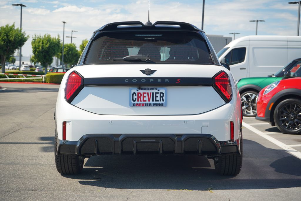 2026 Mini Cooper 4 Door Hardtop S Iconic photo 2