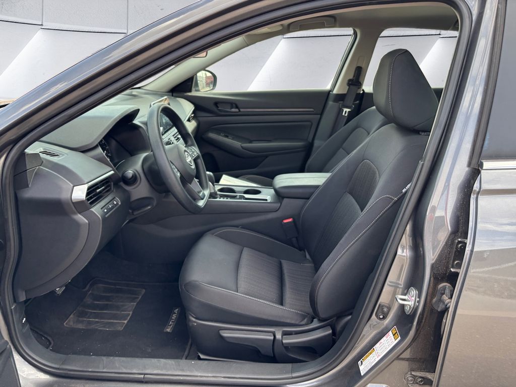 2025 Nissan Altima 2.5 S photo 7
