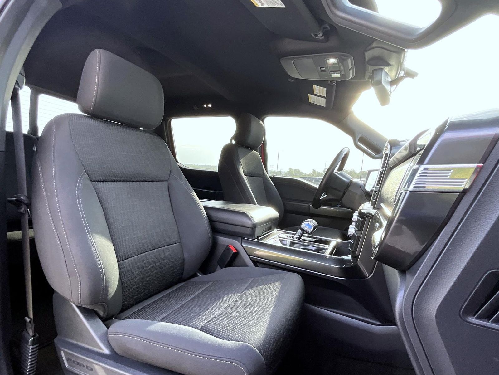 2022 Ford F-150 XLT photo 16