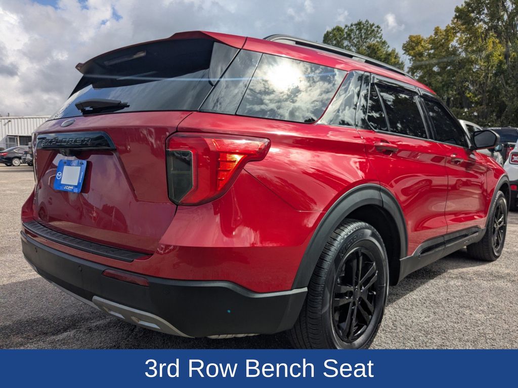 2021 Ford Explorer XLT photo 4