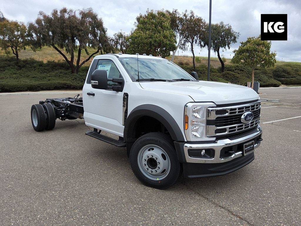 2025 Ford F-550 Super Duty Chassis Cab XL's photo