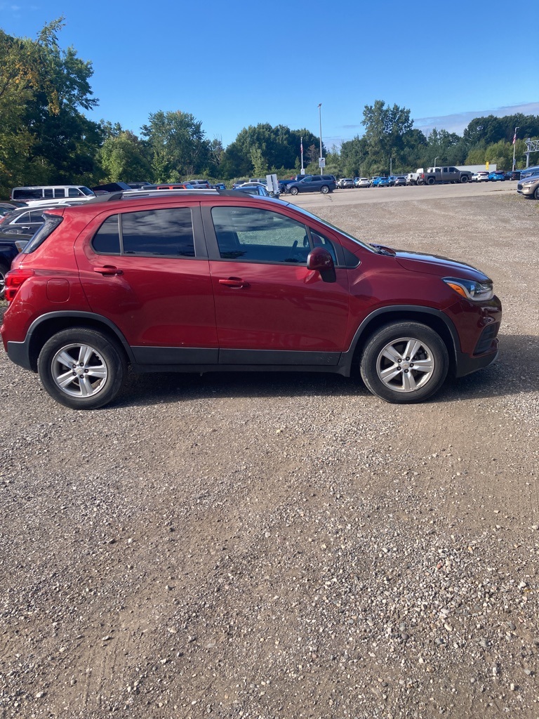 2021 Chevrolet Trax LT photo 4
