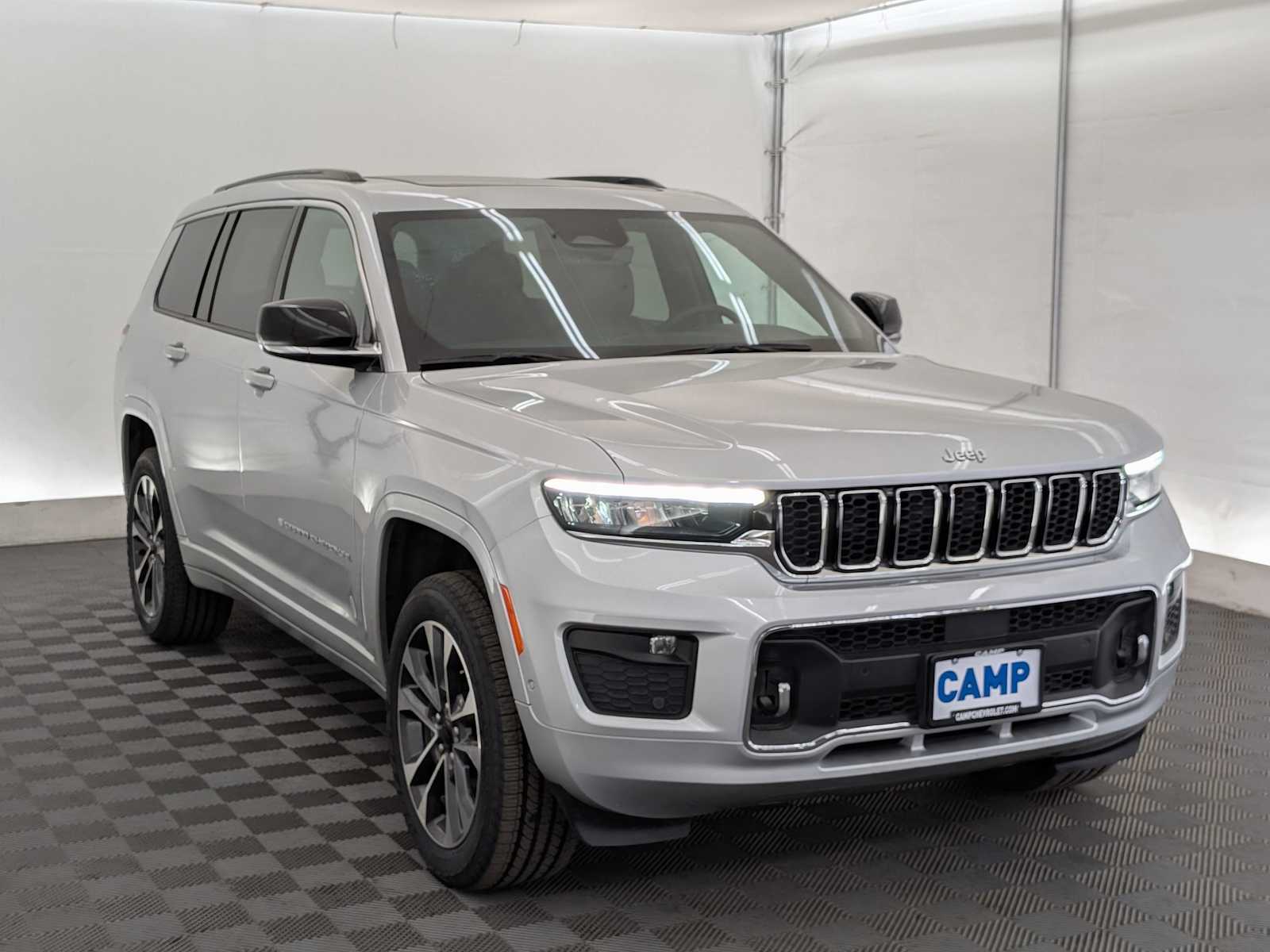 2024 Jeep Grand Cherokee Overland photo 7