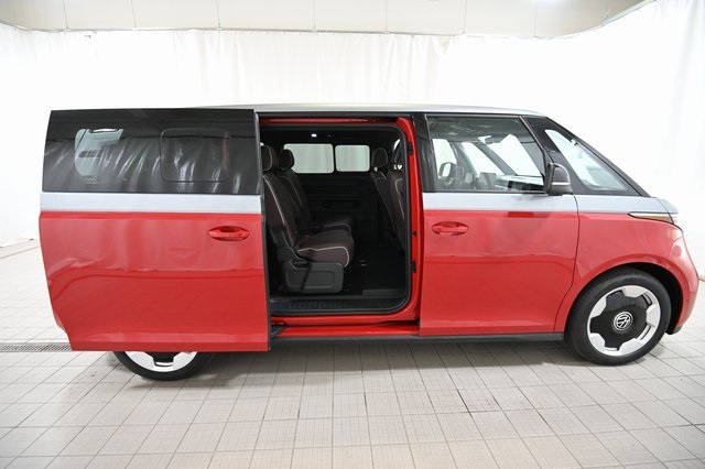 2025 Volkswagen ID. Buzz Pro Plus photo 15
