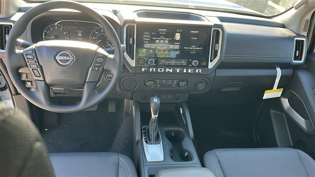2025 Nissan Frontier King Cab SV photo 11