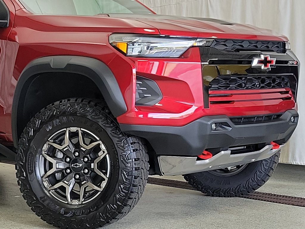 2024 Chevrolet Colorado ZR2 photo 2