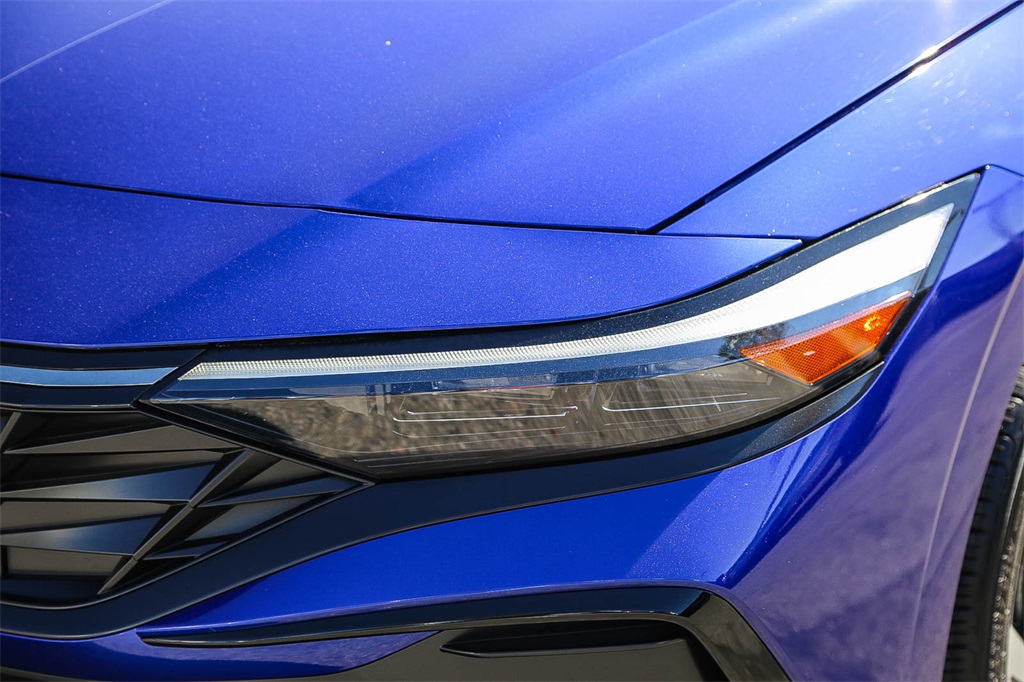 2024 Hyundai Elantra SEL photo 4