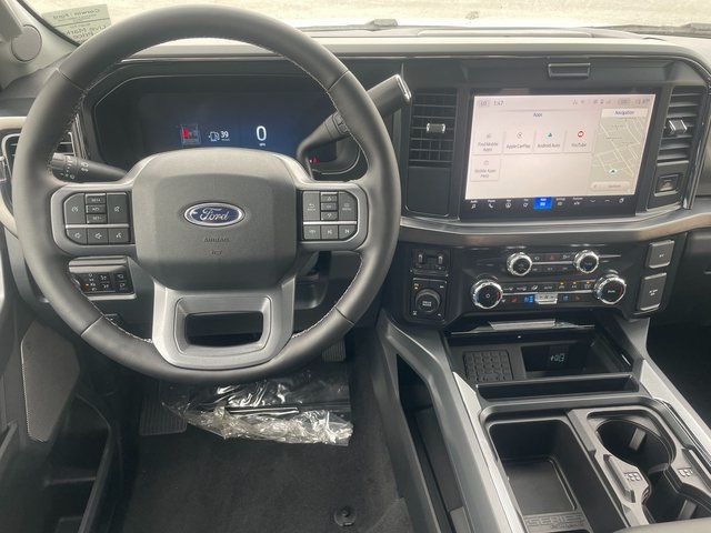 2025 Ford F-350 photo 3
