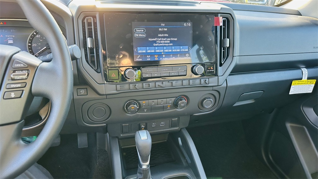 2025 Nissan Frontier S photo 19