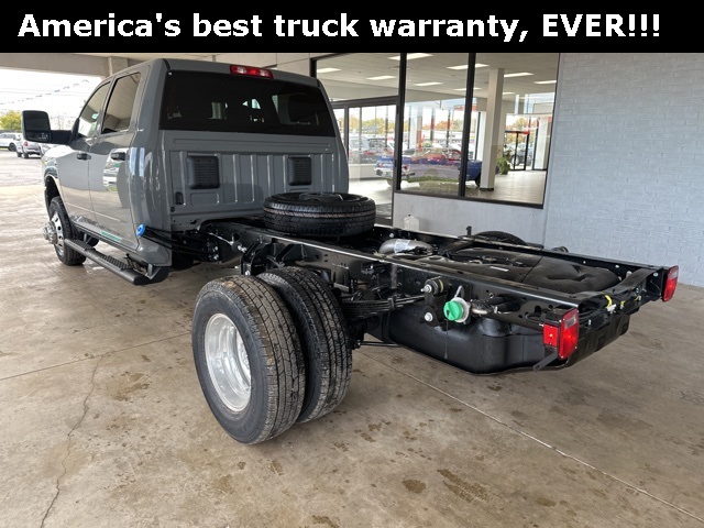 2026 Ram 3500 Tradesman photo 3
