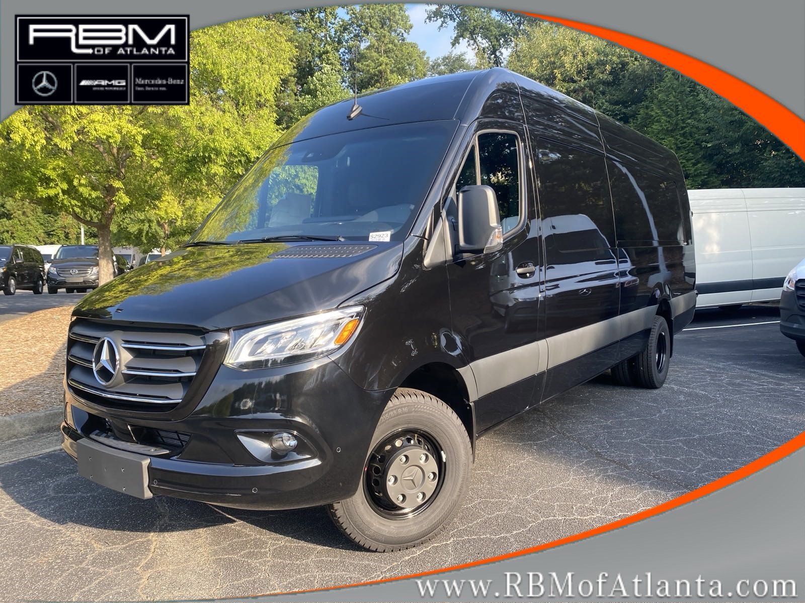 2024 Mercedes-Benz Sprinter Cargo Van Base's photo