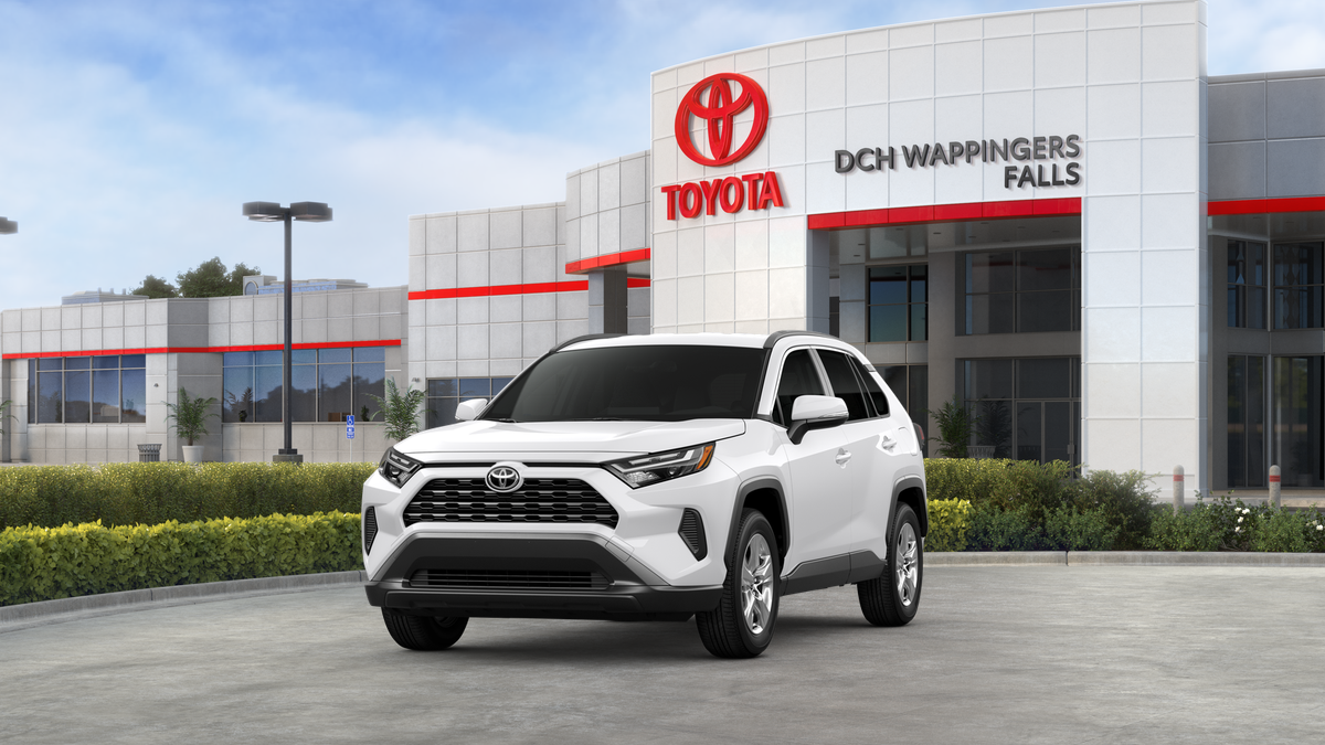 2025 Toyota RAV4 XLE's photo