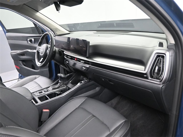 2025 Kia Sorento S photo 18