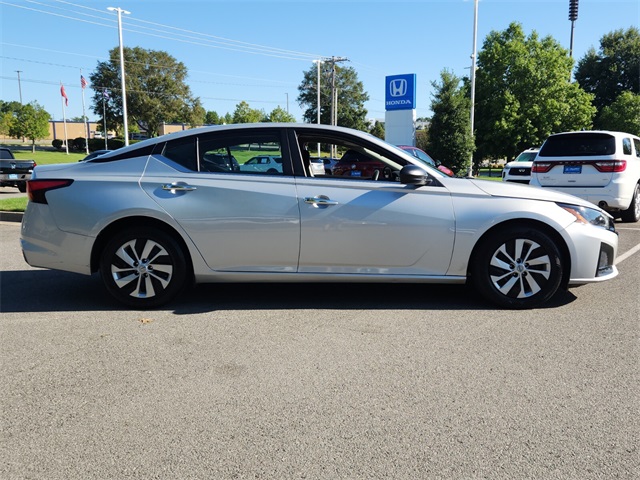 2024 Nissan Altima 2.5 S photo 2
