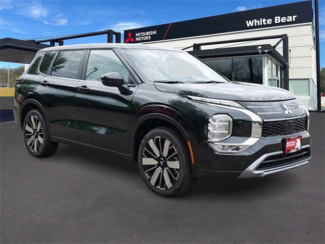 2025 Mitsubishi Outlander SE's photo