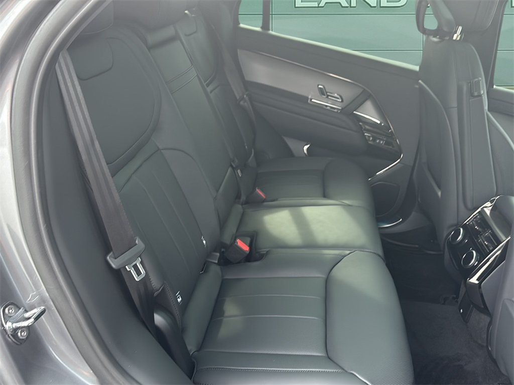 2025 Land Rover Range Rover Sport SE photo 10