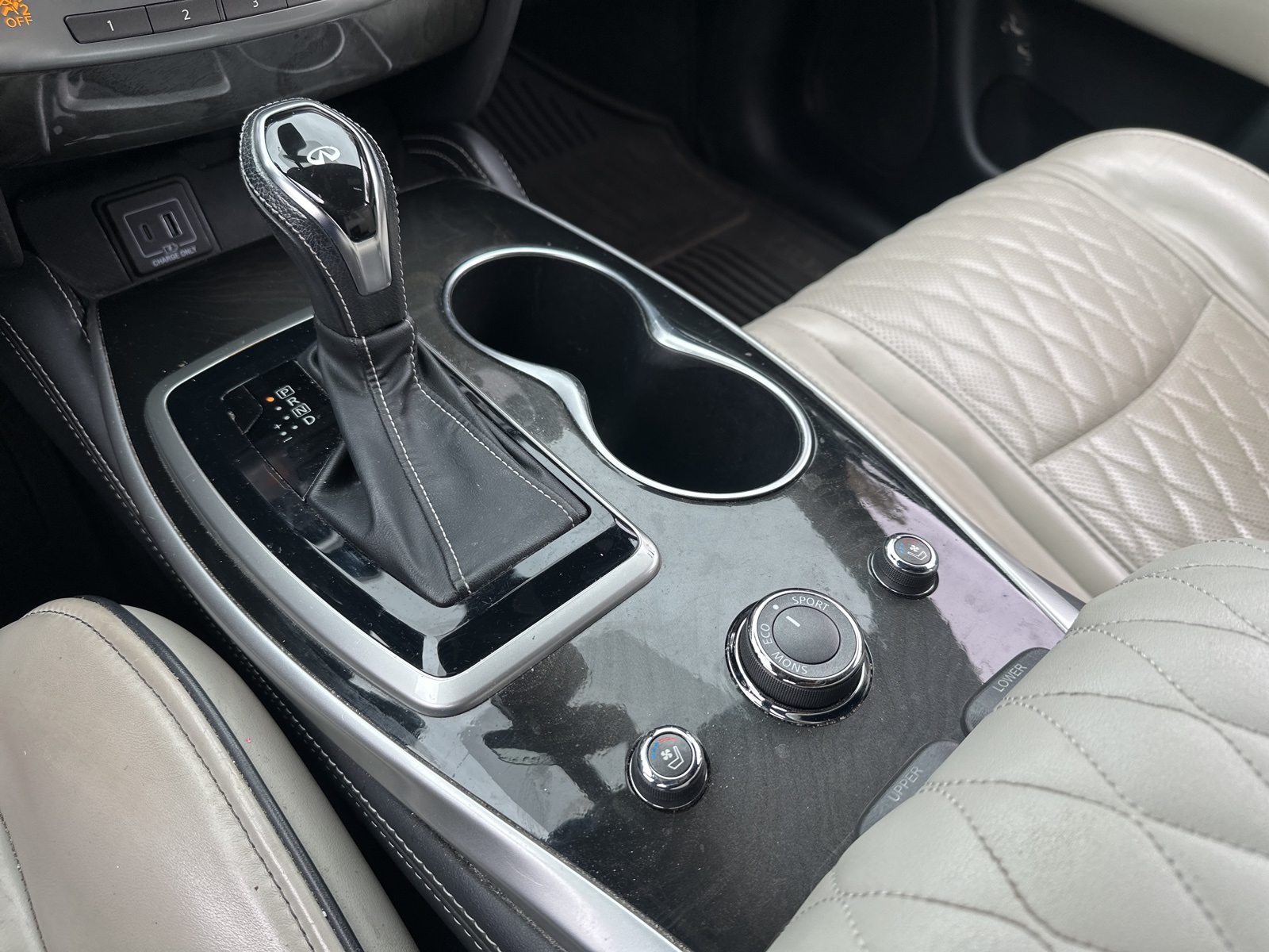 2019 Infiniti QX60 Luxe photo 18