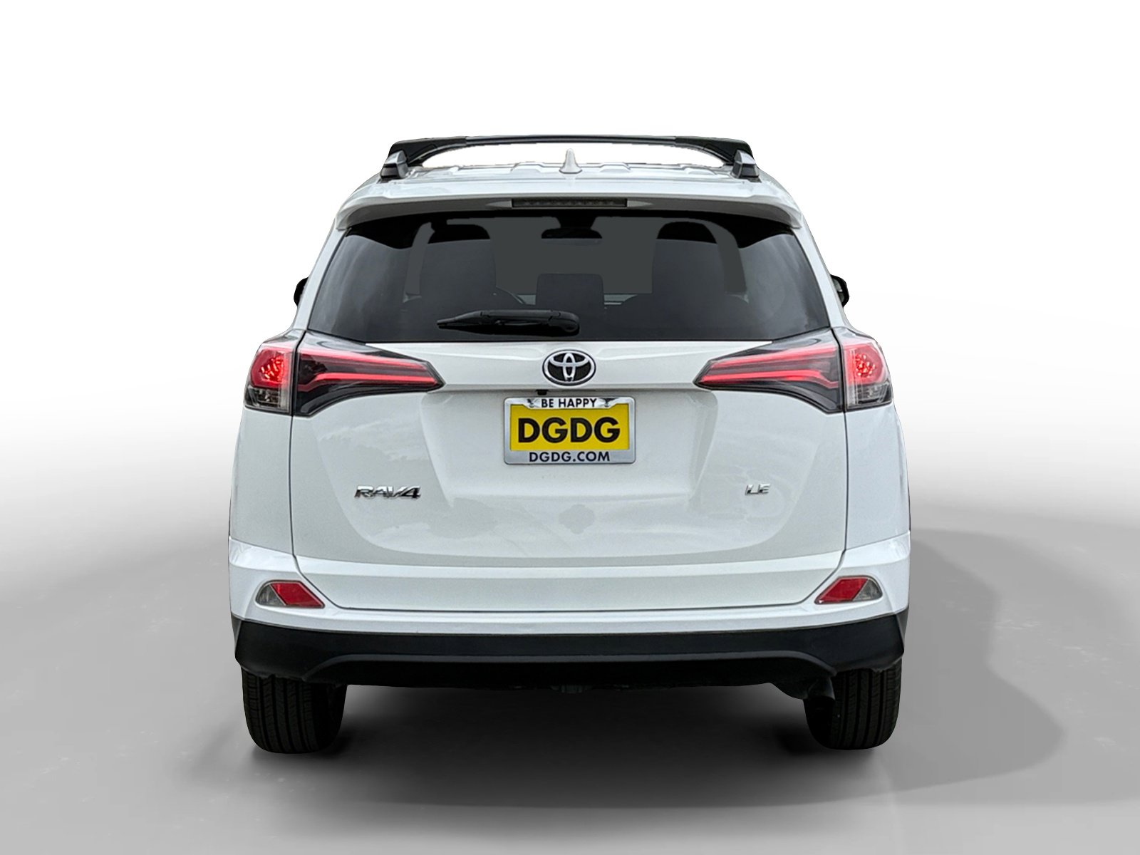 2018 Toyota RAV4 LE photo 3