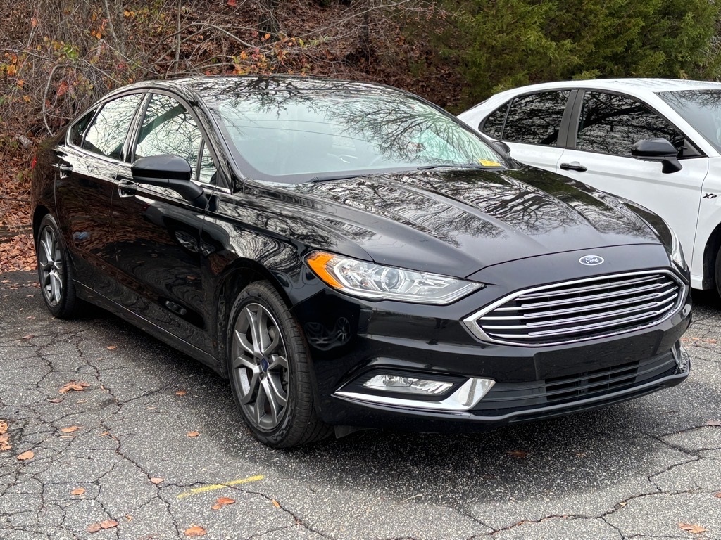 2017 Ford Fusion SE photo 4