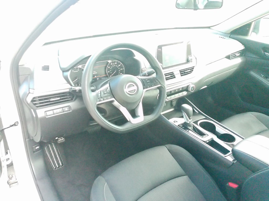 2024 Nissan Altima 2.5 SV photo 10